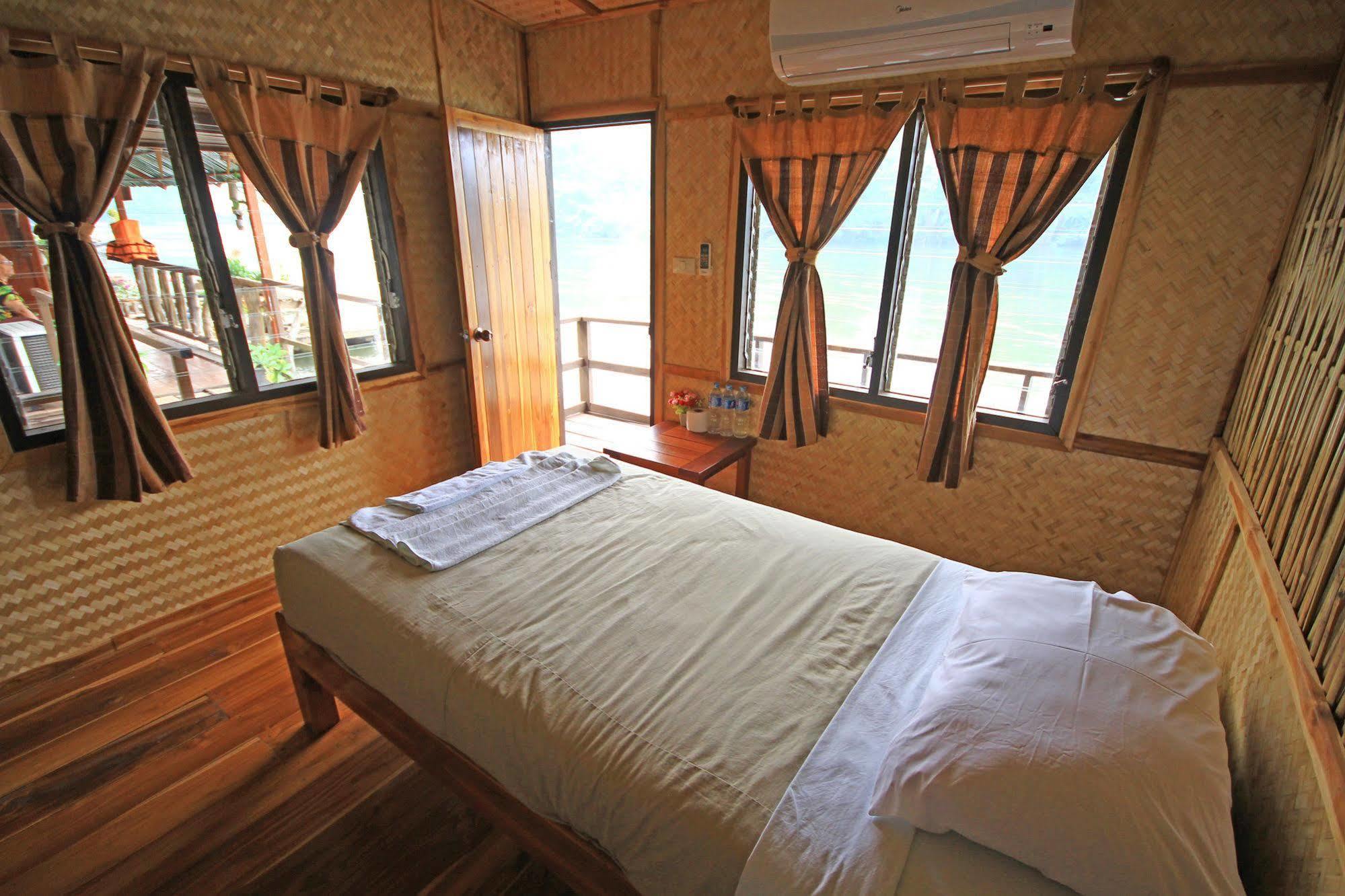Saiyok Mantra Resort Ban Huai Maenam Noi Exterior foto